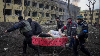 Pregnant woman pictured on stretcher dies with her babay after Ukraine hospital bombing by Russia